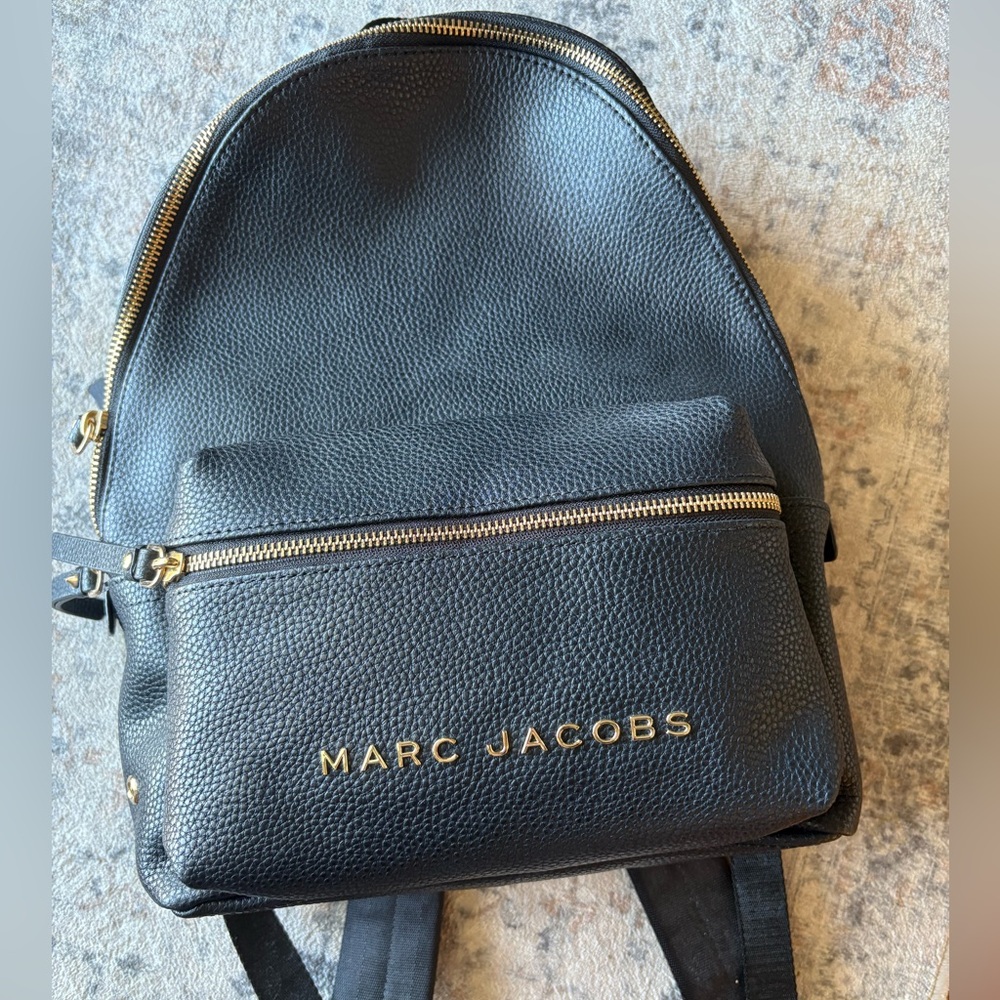 Marc Jacobs Elegant Black Leather Backpack